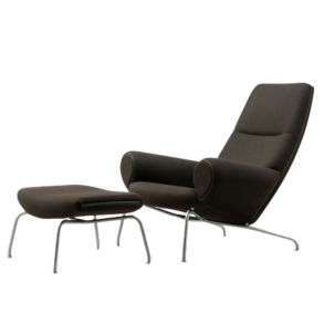 Fredericia Furniture Wegner Queen Chair & Ottoman Armchair
