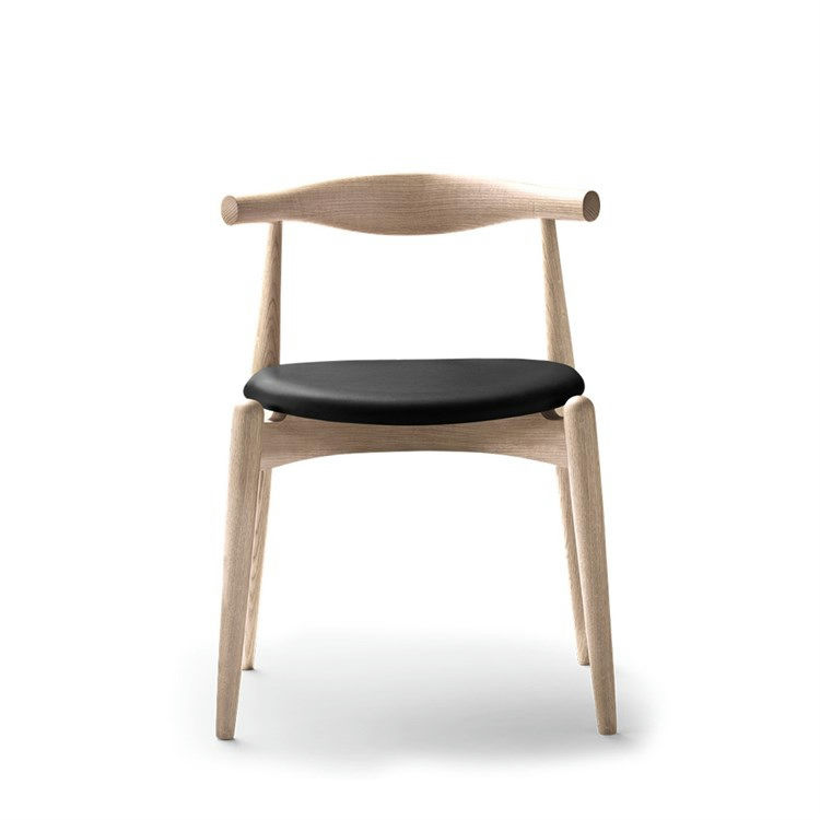 Carl Hansen & Søn CH20 Elbow Spisebordsstol Læder Sæbebehandlet Eg Thor 301 (Sort)