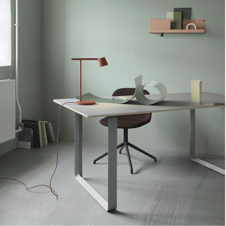 Muuto Tip Bordlampe Copper Brown