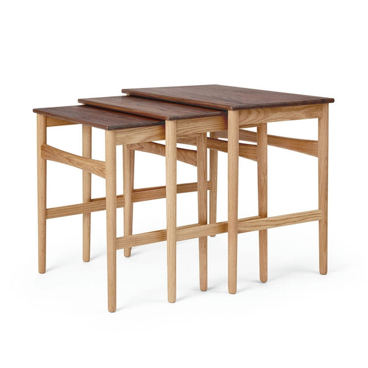 Carl Hansen & Søn CH004 Nesting Tables Olieret Eg/Valnød