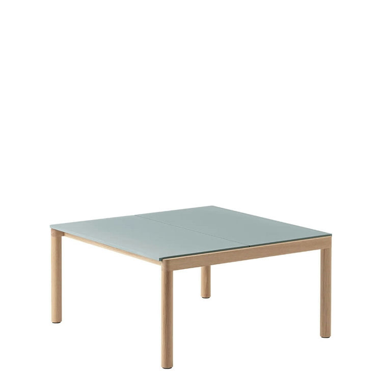 Muuto Couple Coffee Table Plain 80 X 84 - Taupe/Mørk Olieret Eg Light Blue/Oak