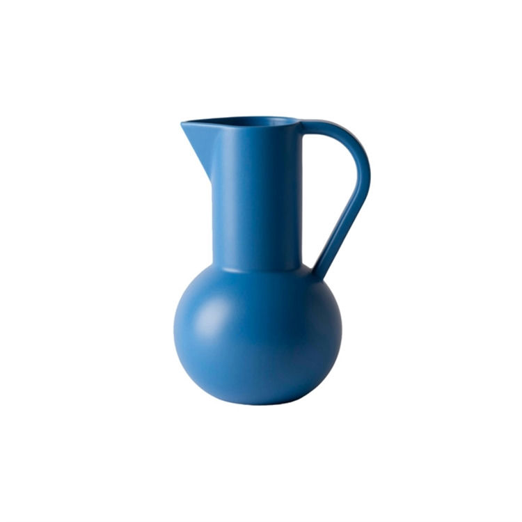 Raawii Strøm Jug Small Electric Blue