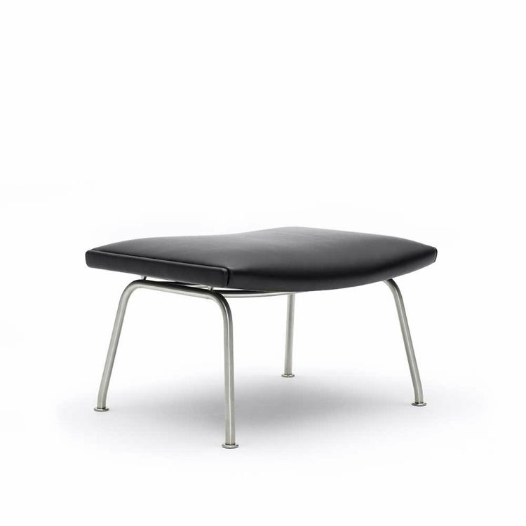 Carl Hansen & Søn CH446 Wegner Fodskammel - Sort Læder