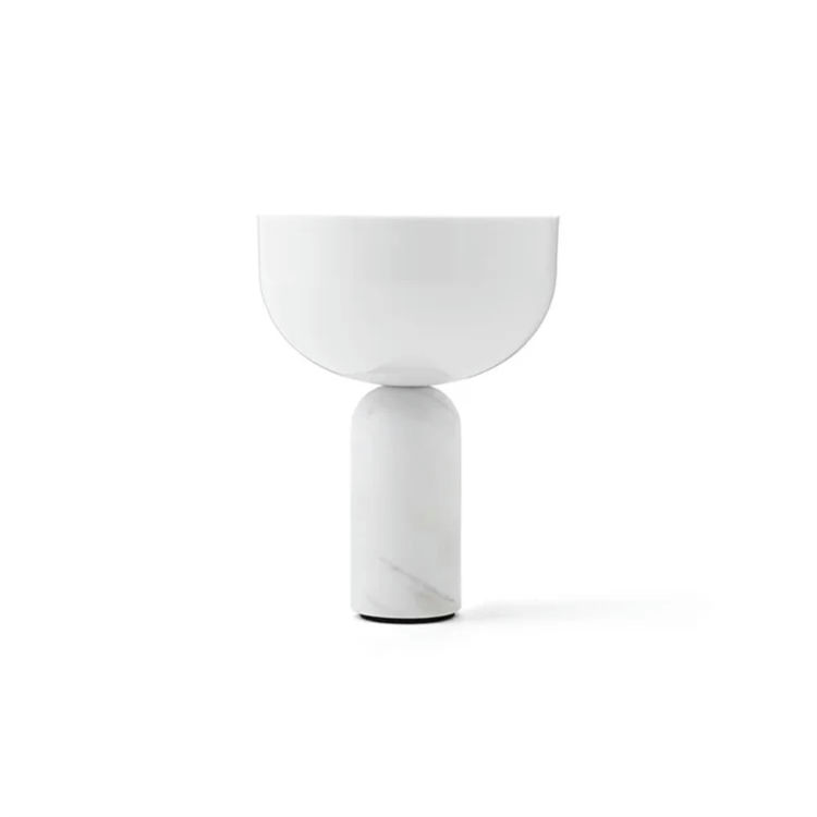 New Works Kizu Bordlampe Transportabel White Marble